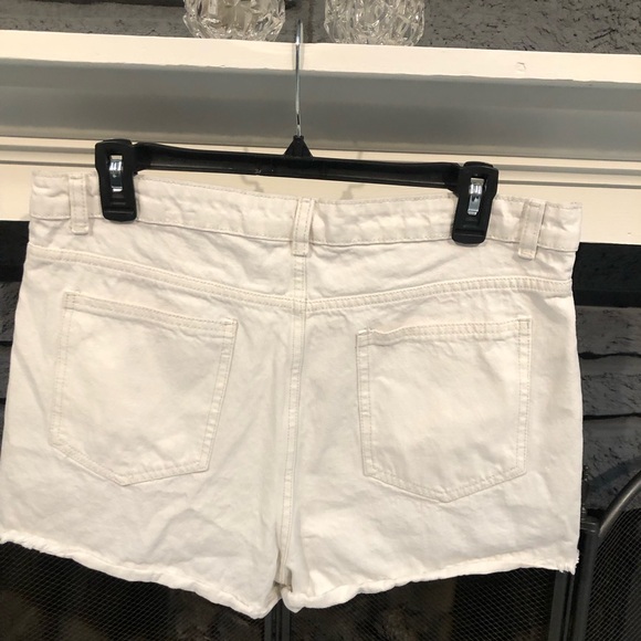 White Jean Shorts/Distressed - Picture 2 of 2